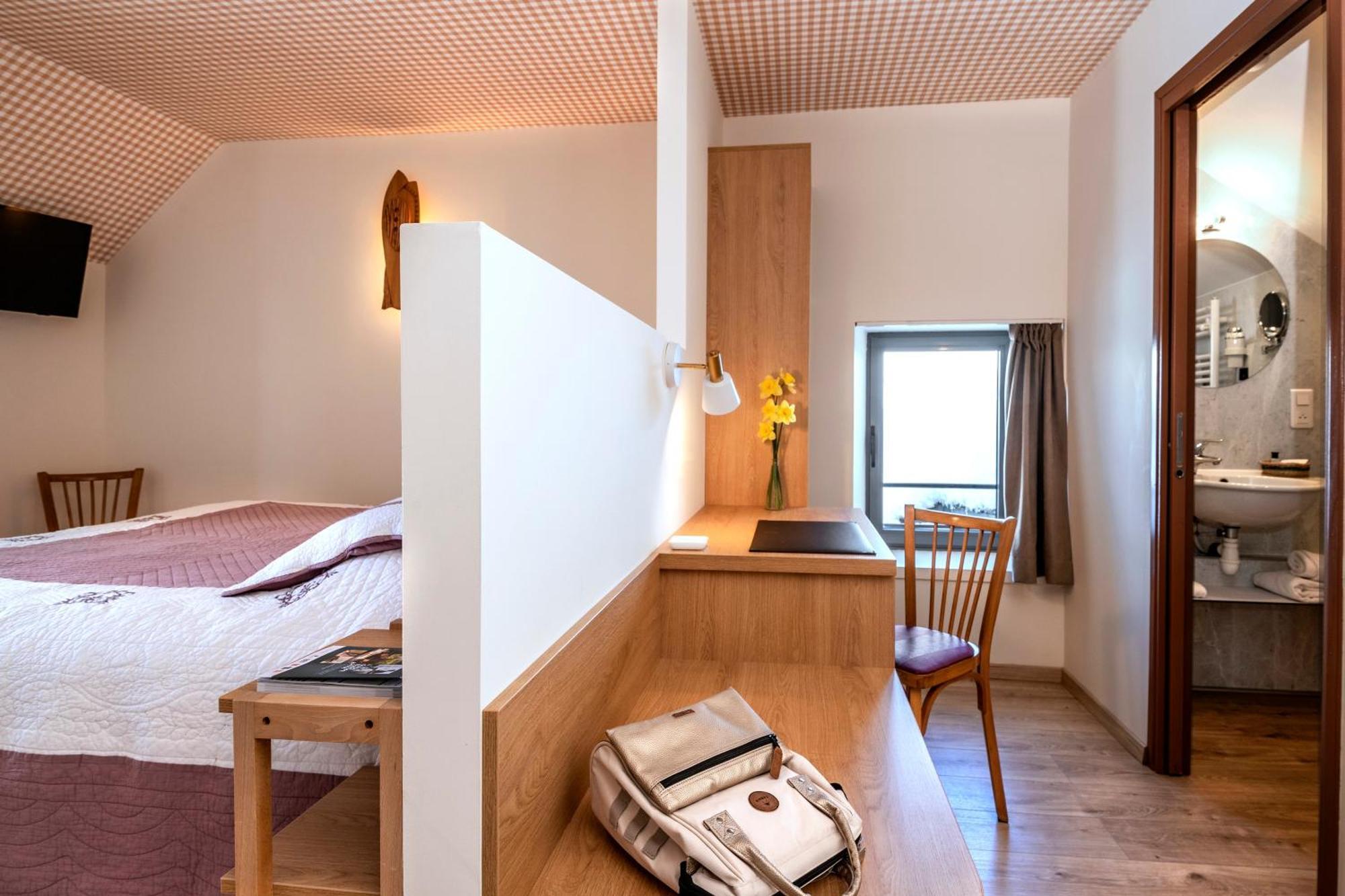 Hotel Restaurant De La Poste Et La Grange Detente, Espace Bien-Etre Chateauneuf-de-Randon Экстерьер фото